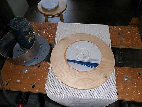 The aluminum ring helped prevent the polycarbonate shrapnel/ debris from flying all over the place. Knife-edge done - 15 (Click to go to page)